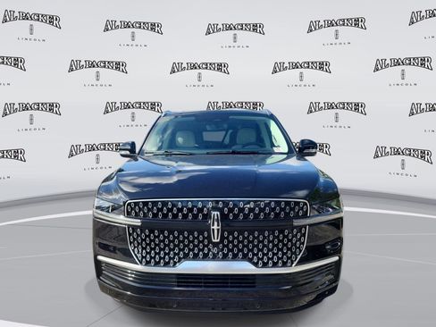 New 2026 Lincoln Navigator Premiere AWD/4WD image 8