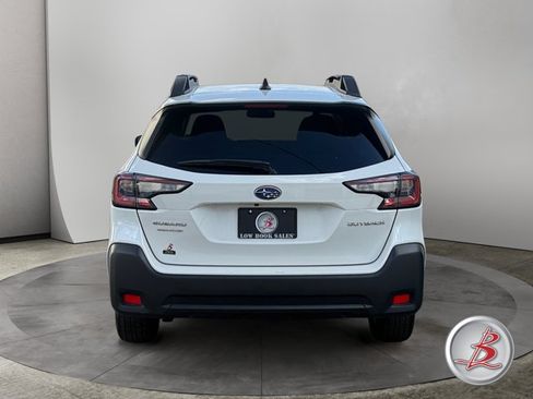 Used 2025 Subaru Outback Premium AWD/4WD image 6