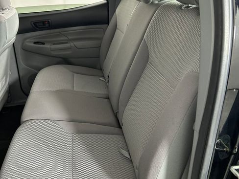Used 2014 Toyota Tacoma PreRunner w/ Convenience Package RWD image 18