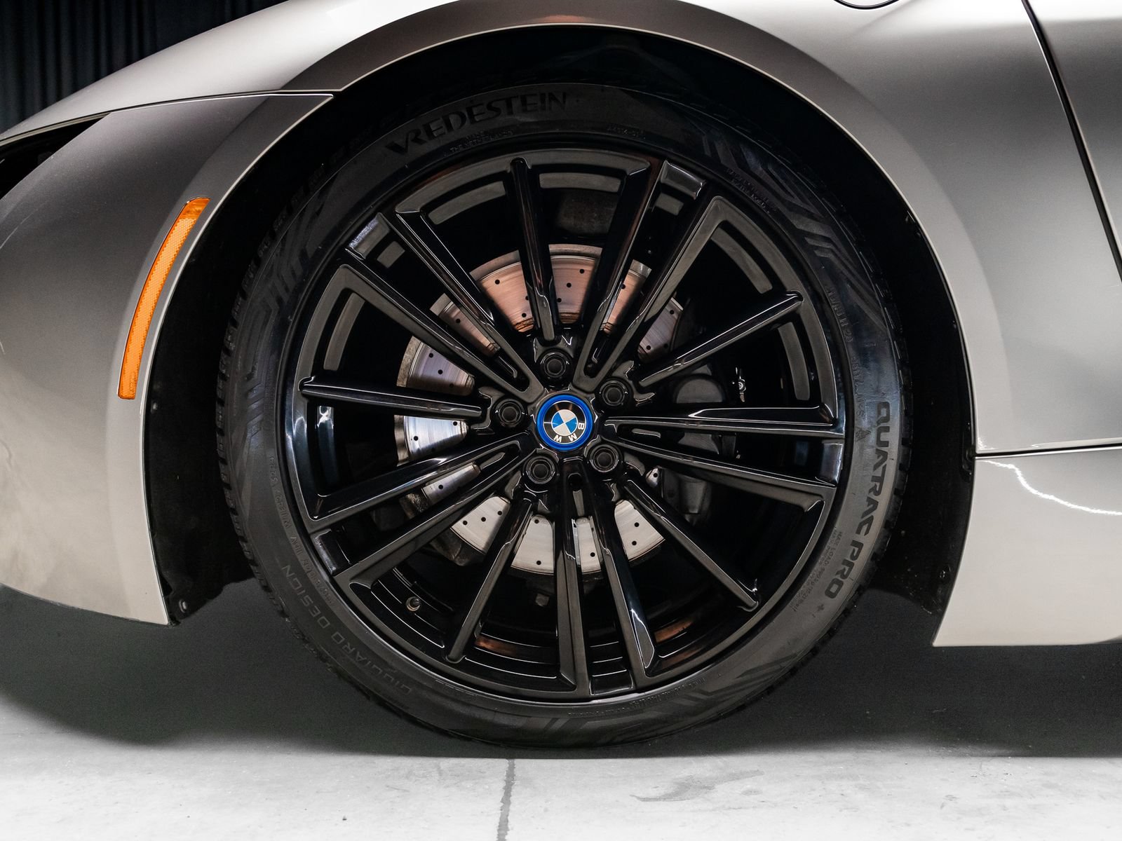 Used 2019 BMW i8 Roadster AWD/4WD image 24