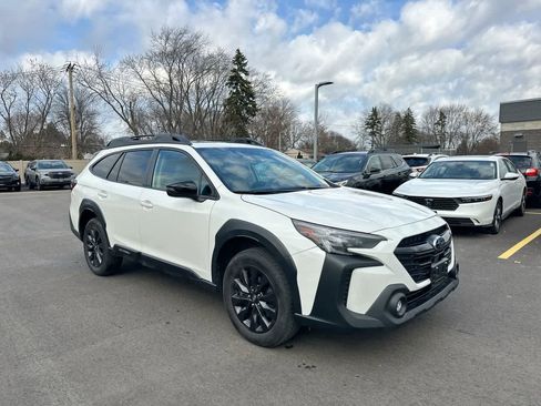 Used 2023 Subaru Outback Onyx Edition image 15