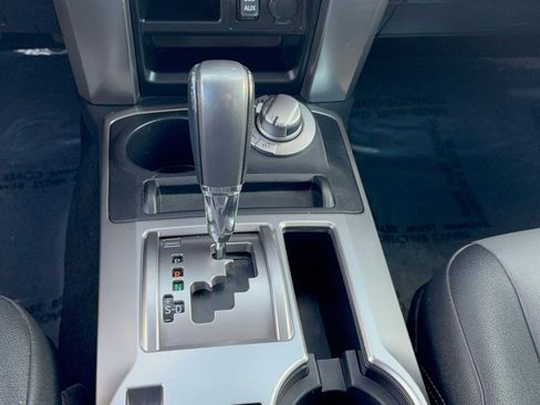 Used 2019 Toyota 4Runner SR5 Premium image 18