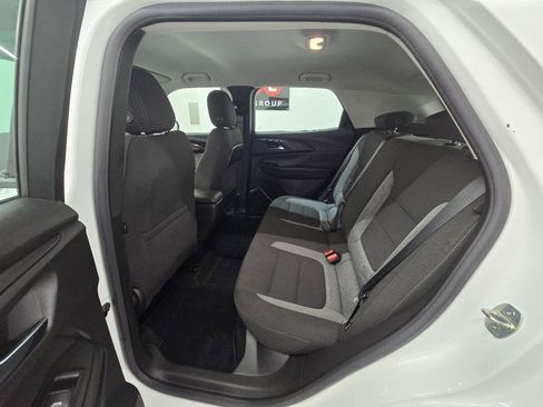 Used 2023 Chevrolet TrailBlazer LS FWD image 11
