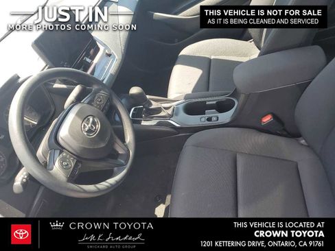 Used 2025 Toyota Corolla LE FWD image 4