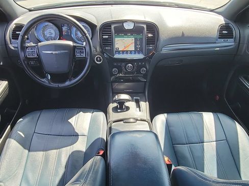 Used 2014 Chrysler 300 S RWD image 20