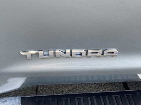 Used 2014 Toyota Tundra SR5 w/ SR5 Upgrade Package image 12