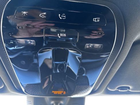 Used 2025 Mercedes-Benz GLC 300 image 23