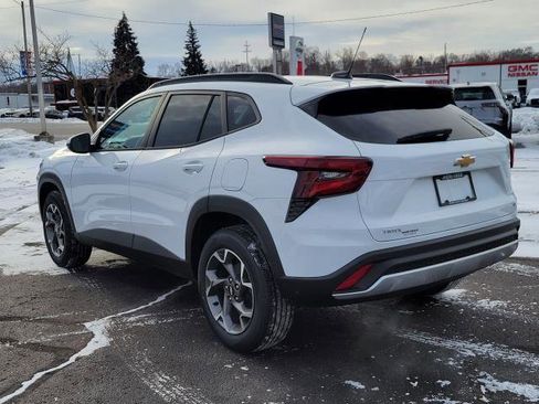 New 2026 Chevrolet Trax LT w/ Driver Confidence Package image 3