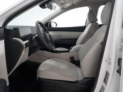 Used 2025 Hyundai Tucson SEL FWD image 16