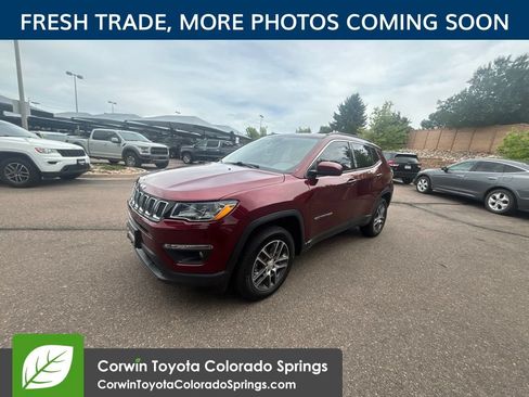 Used 2020 Jeep Compass Latitude AWD/4WD image 3