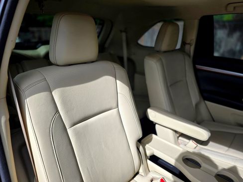 Used 2017 Toyota Highlander Limited Platinum AWD/4WD image 53