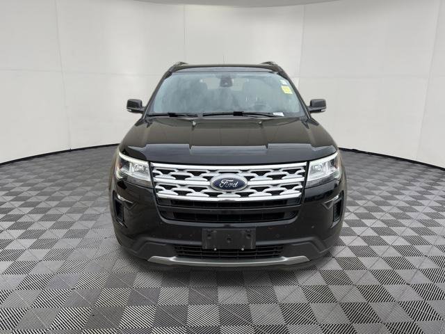 Used 2019 Ford Explorer XLT w/ Equipment Group 202A AWD/4WD image 13