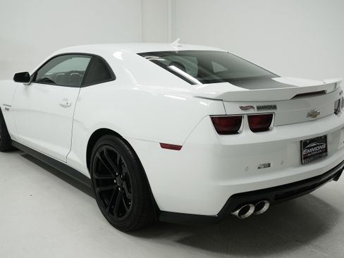 Used 2013 Chevrolet Camaro ZL1 image 6