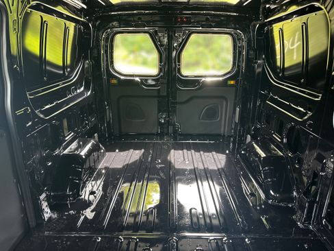 New 2026 Ford Transit 150 Low Roof RWD image 28
