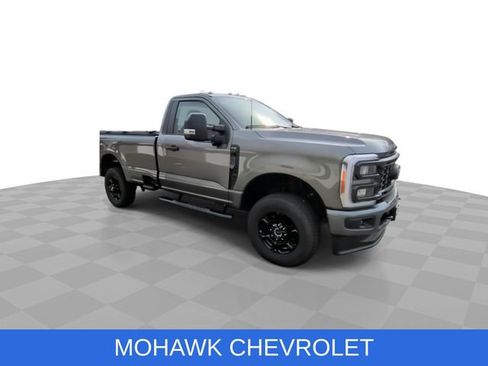 Used 2023 Ford F250 XL w/ STX Appearance Package image 2