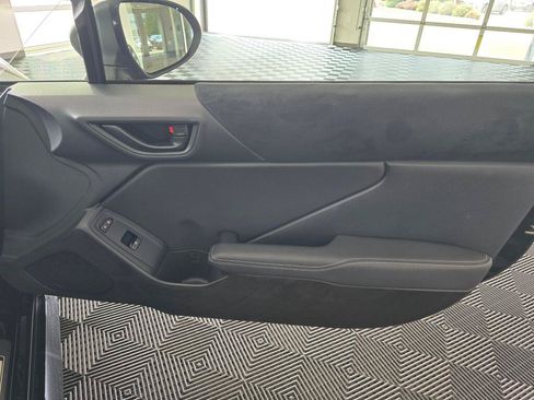 Used 2023 Toyota GR86 Premium w/ ALL Weather Mat Package (TMS) RWD image 37