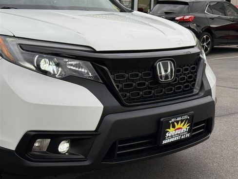 Used 2021 Honda Passport Sport image 10