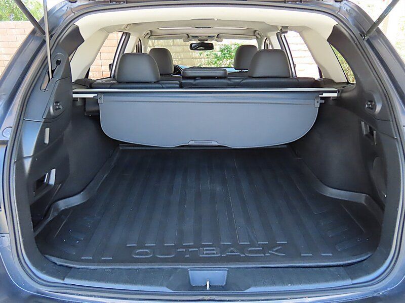 Used 2015 Subaru Outback 3.6R Limited AWD/4WD image 32