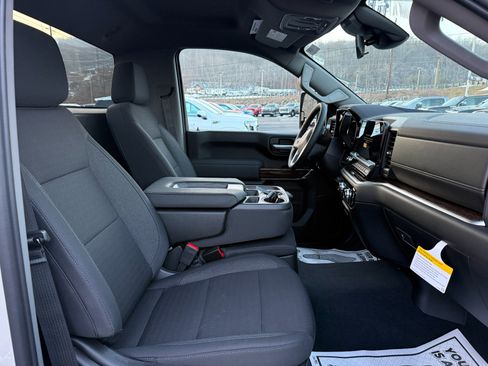 New 2026 GMC Sierra 3500 SLE AWD/4WD image 17