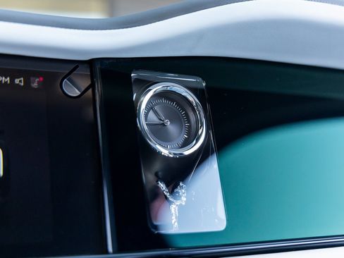 Used 2025 Rolls-Royce Cullinan image 39