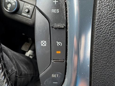 Used 2017 Chevrolet Traverse LT w/ Style and Technology Package image 14