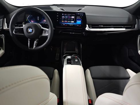 Used 2025 BMW X2 xDrive28i w/ Technology Package AWD/4WD image 14