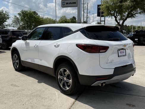 Used 2025 Chevrolet Blazer LT image 8