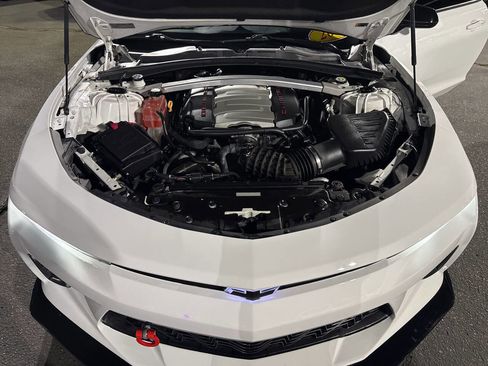 Used 2018 Chevrolet Camaro SS image 21