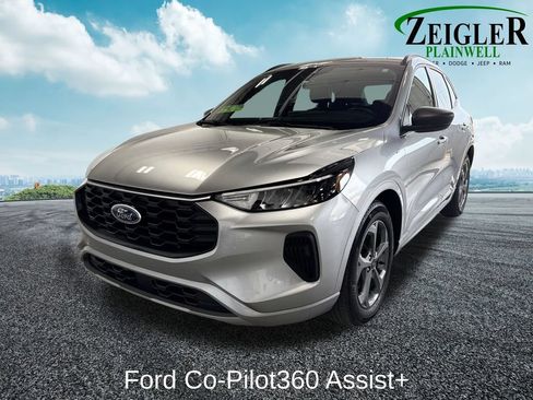 Used 2024 Ford Escape ST-Line w/ Tech Pack #1 FWD image 9