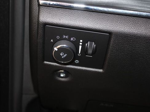 Used 2021 Jeep Grand Cherokee Limited w/ Trailer Tow Group IV image 42