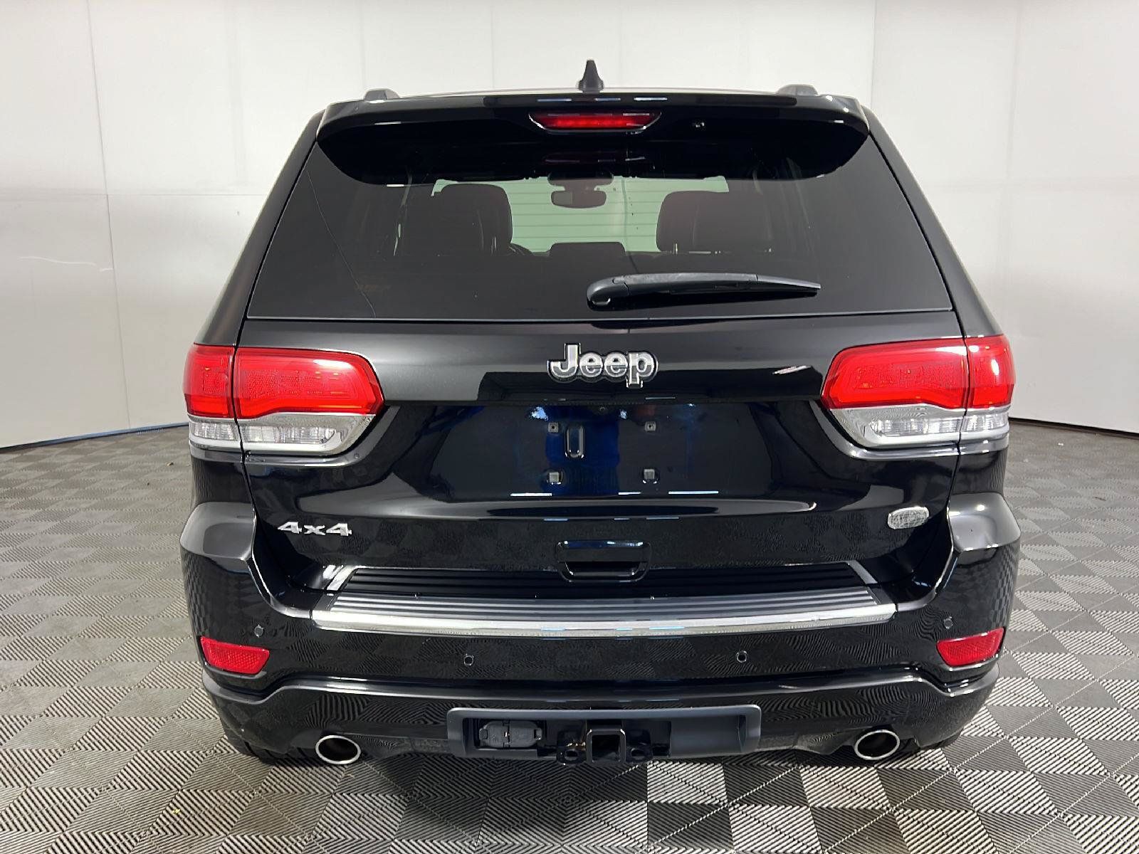 Used 2020 Jeep Grand Cherokee Overland AWD/4WD image 6