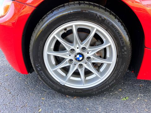 Used 2004 BMW Z4 2.5i image 47