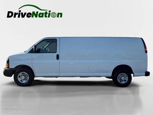 Used 2015 Chevrolet Express 3500 Extended image 8