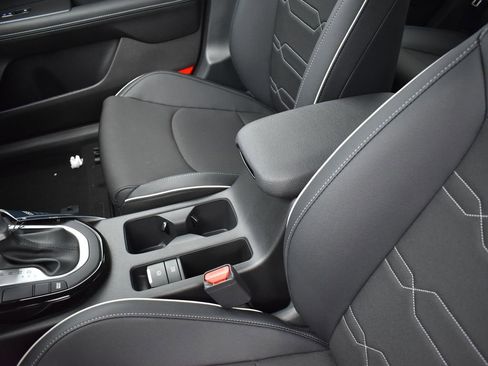 Used 2024 Kia Forte GT-Line w/ GT-Line Premium Package image 14