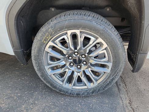 New 2026 GMC Sierra 1500 Denali Ultimate image 3