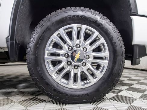 Used 2023 Chevrolet Silverado 3500 High Country w/ Z71 Off-Road Package AWD/4WD image 42