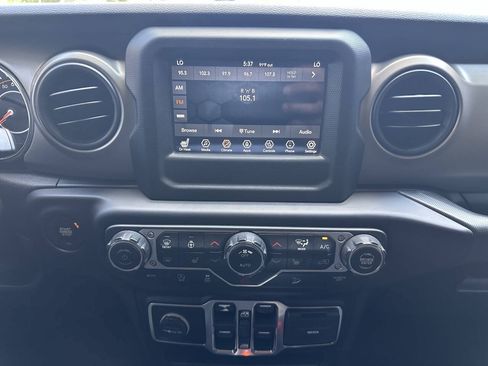 Used 2021 Jeep Wrangler Unlimited Sport AWD/4WD image 15