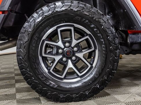 Used 2024 Jeep Wrangler Unlimited Rubicon w/ Technology Group image 54