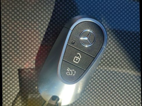 Used 2022 Mercedes-Benz C 300 Sedan image 35