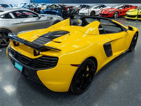 Used 2015 McLaren 650S Spider RWD image 7