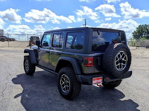 New 2025 Jeep Gladiator Rubicon w/ Convenience Group image 30