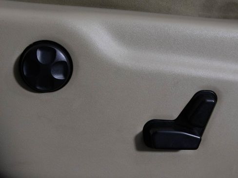 Used 2019 Jeep Grand Cherokee Limited image 19