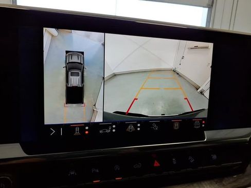 Used 2025 Chevrolet Silverado 1500 LTZ w/ LTZ Premium Package AWD/4WD image 23