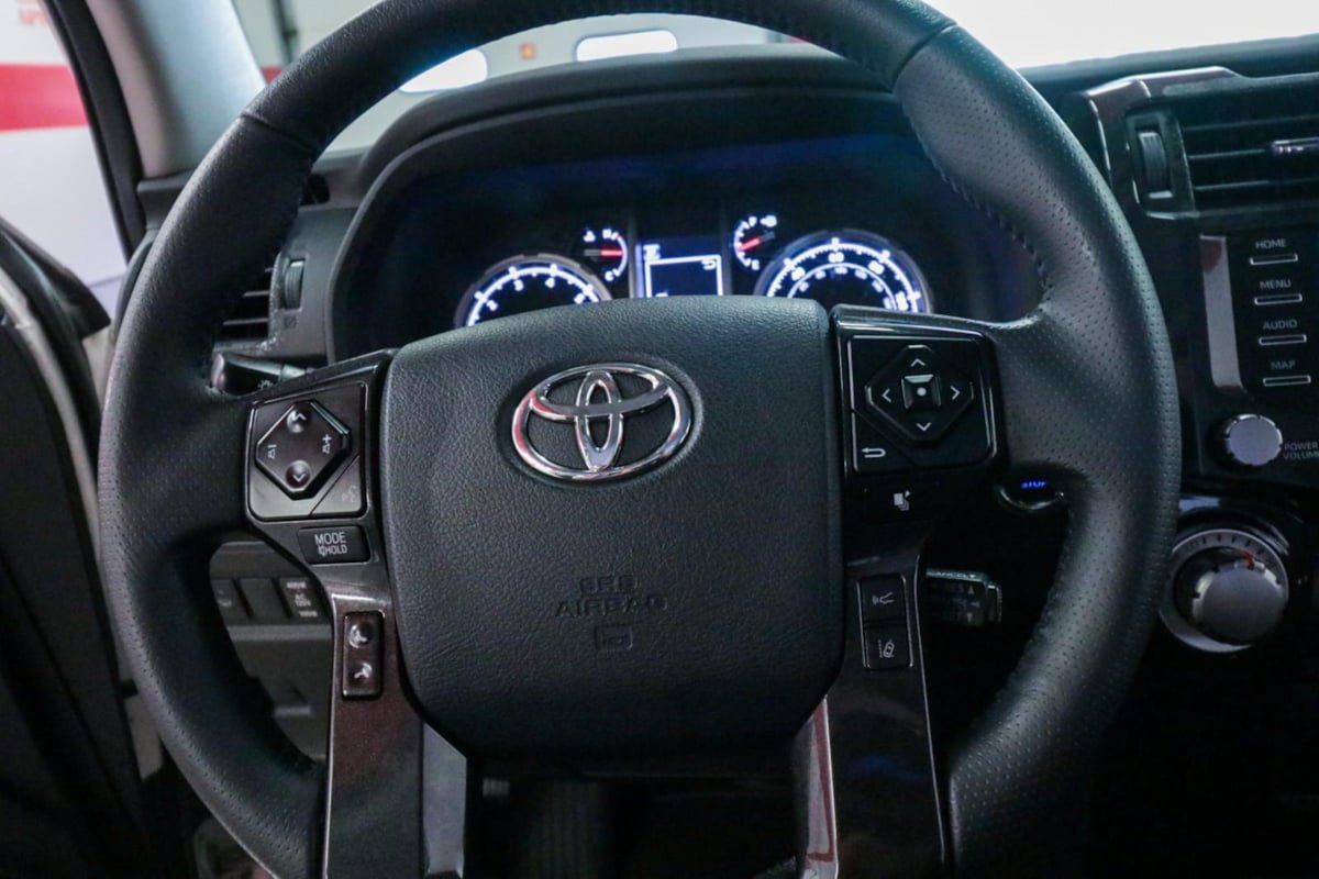 Used 2021 Toyota 4Runner Venture AWD/4WD image 22
