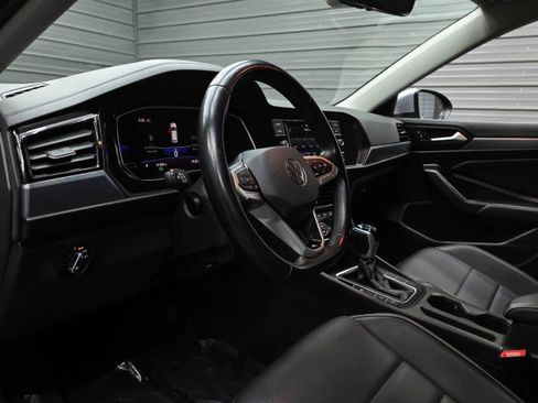 Used 2022 Volkswagen Jetta SE FWD image 11