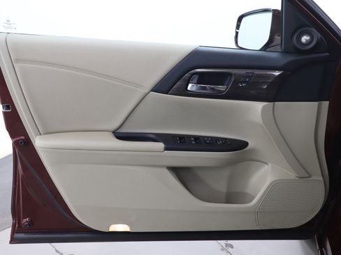 Used 2016 Honda Accord EX-L image 20