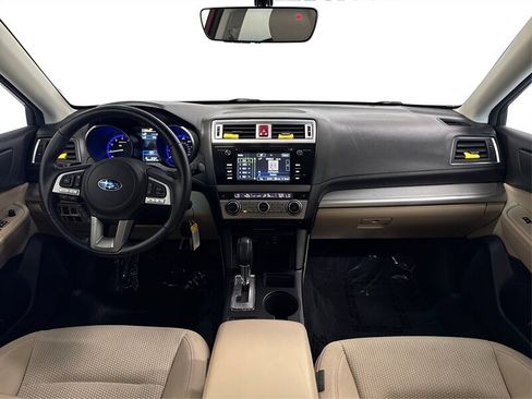 Used 2017 Subaru Outback 2.5i Premium AWD/4WD image 23
