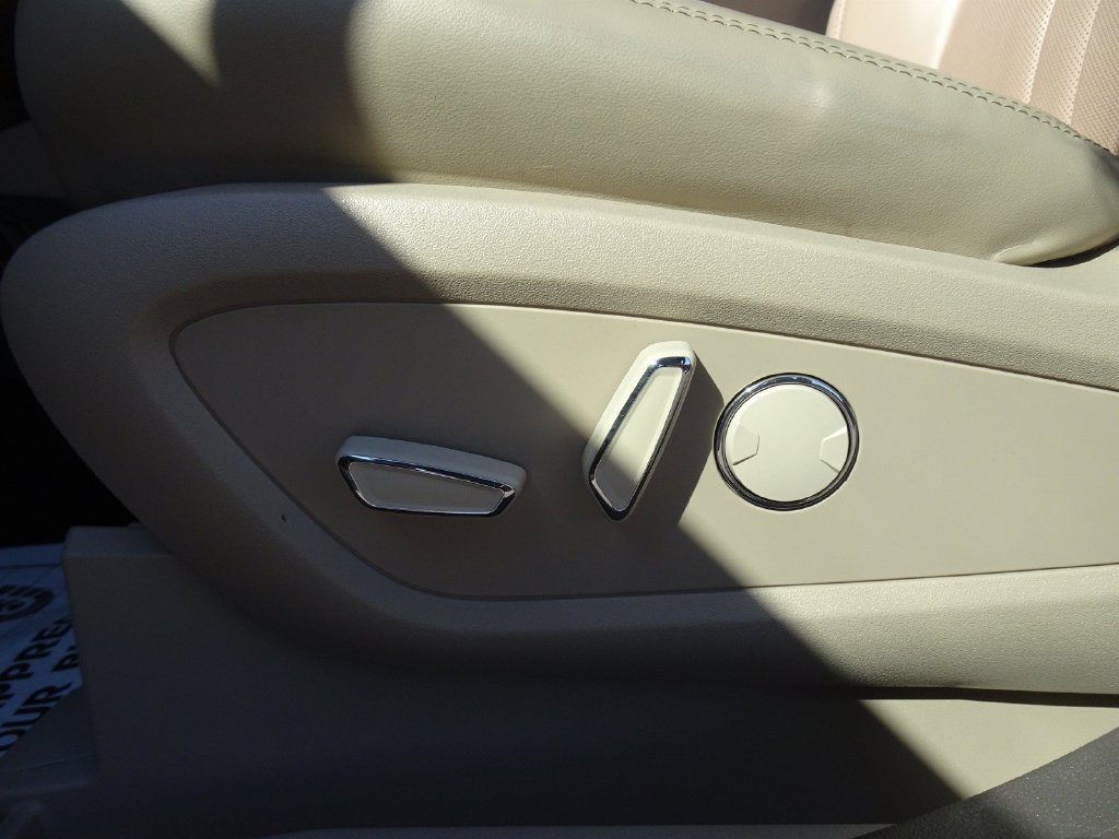 Used 2021 Lincoln Nautilus Reserve AWD/4WD image 10