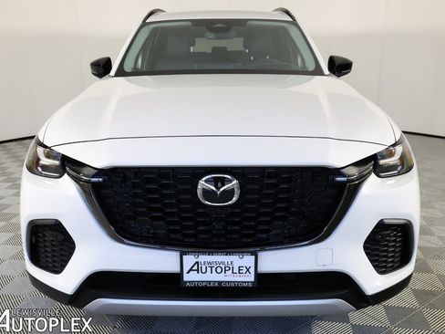 Used 2025 MAZDA CX-70 Plug-In Hybrid w/ Premium Pkg image 2