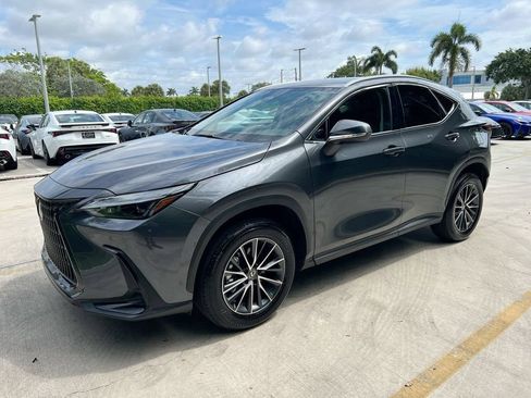 Certified 2025 Lexus NX 250 FWD w/ Accessory Package (Z1) image 3